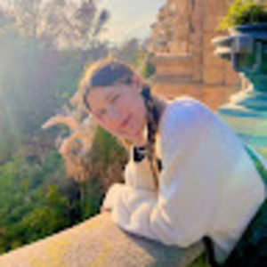 Meet your Posher, Eva